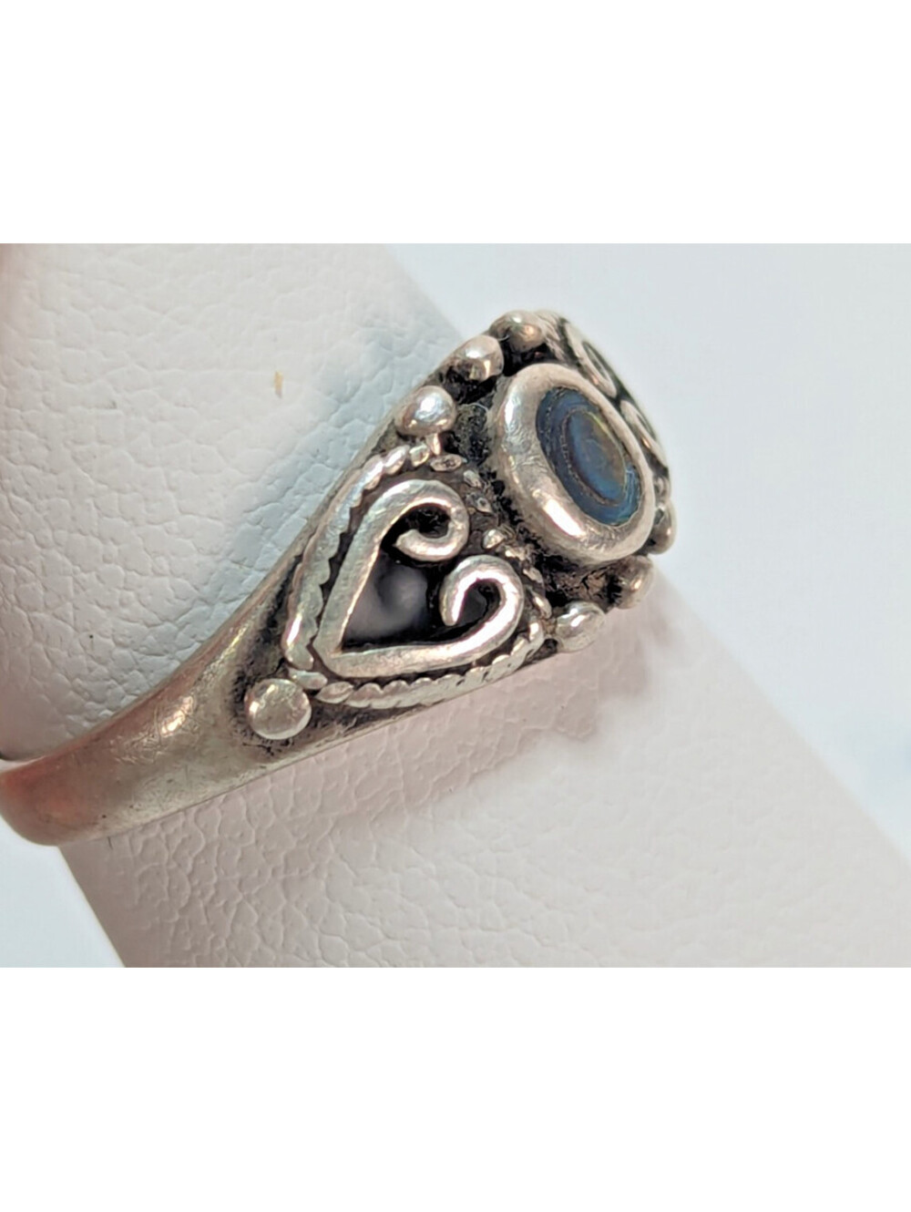 Vintage 925 Sterling Silver Abalone Heart Knot Bead Oval Ring Size 4.5 Dainty - Picture 8 of 11
